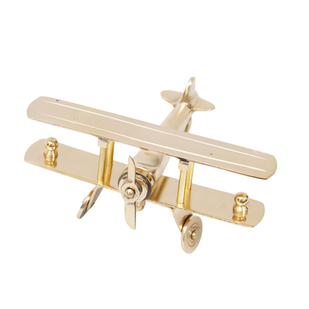 Flying aeroplane