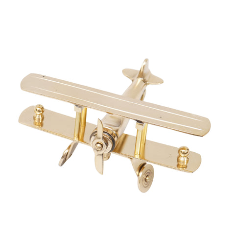 Flying aeroplane