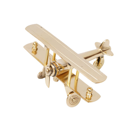 Flying aeroplane